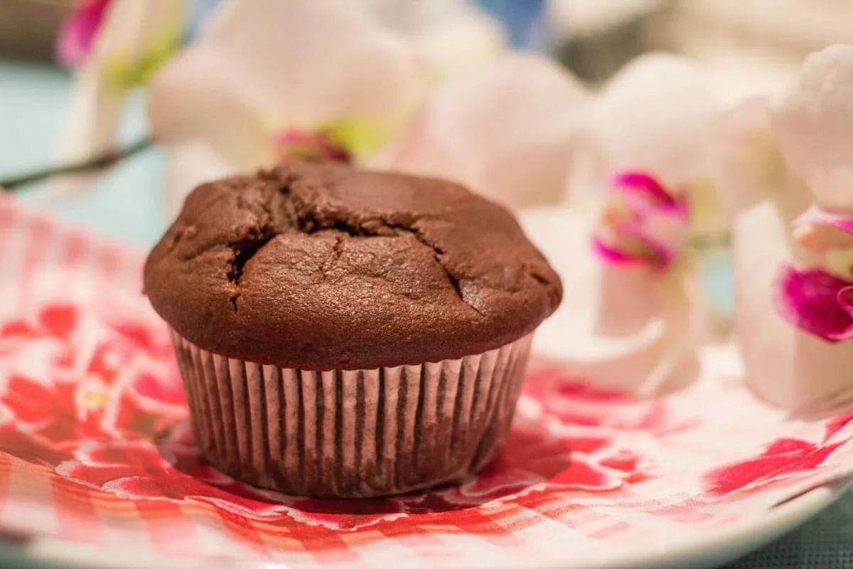 Cupcake de Chocolate Fofinho, Molhadinho e Saudável