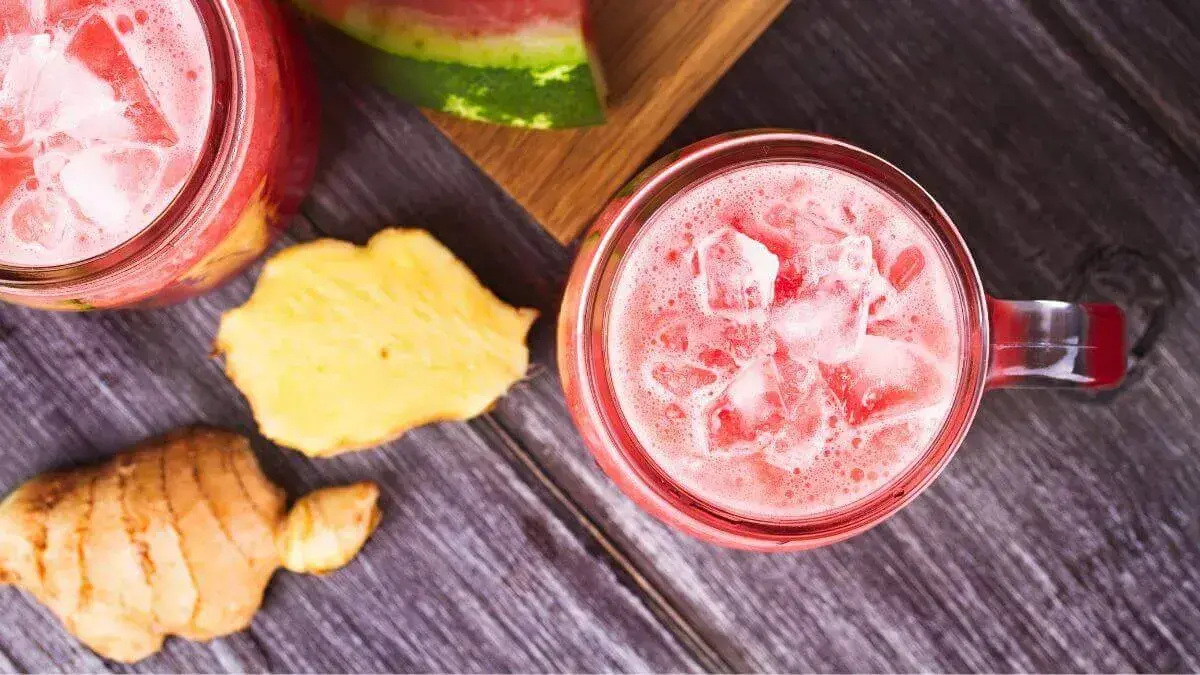 Suco detox de melancia com gengibre